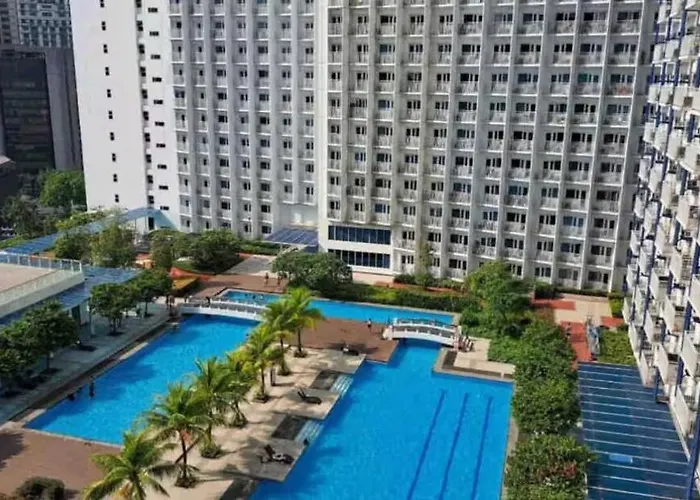 Luxury In The Makati Skyline