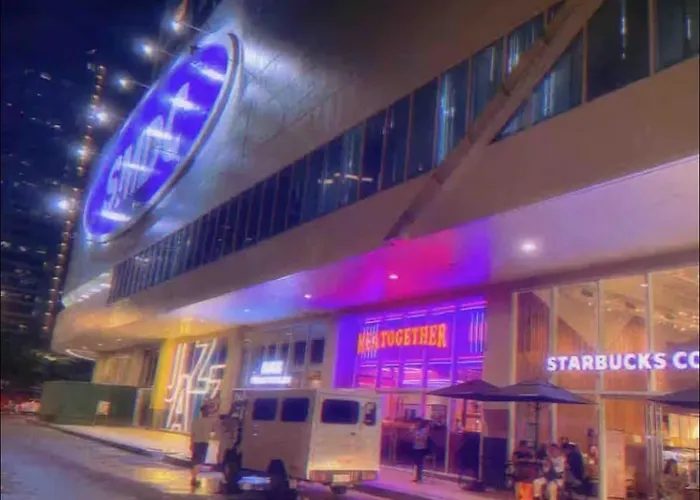 Luxury In The Makati Skyline Apartamento Manila