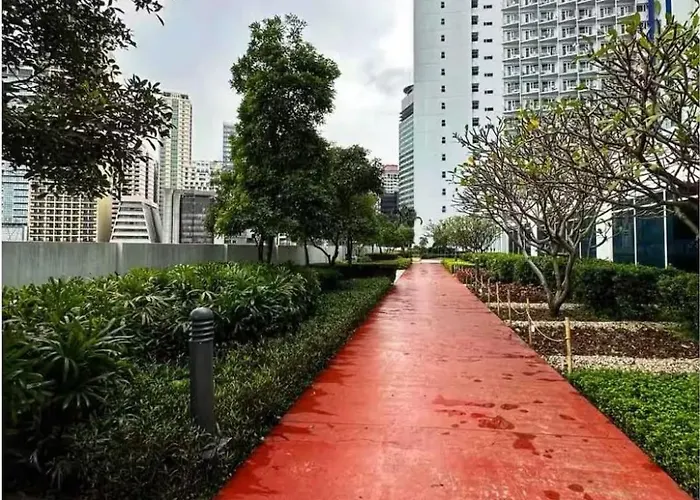 Luxury In The Makati Skyline