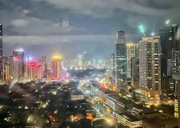 Luxury In The Makati Skyline * Manila